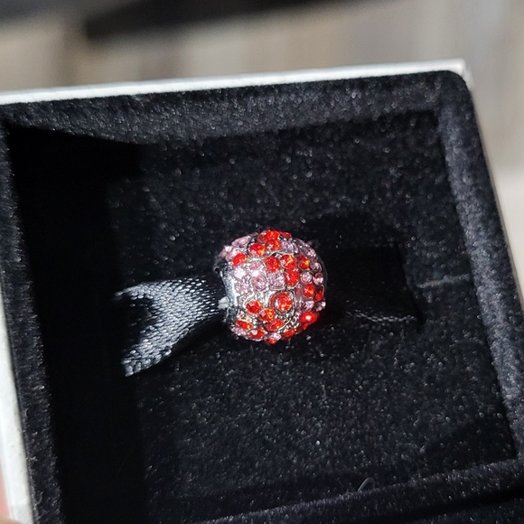 BUNDLE & SAVE • #113 • BN Charm • Red & Light Pink Stones - Picture 1 of 6